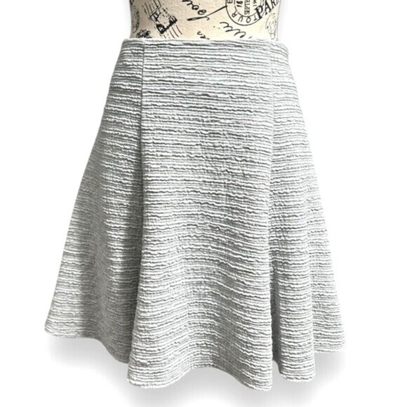 Maeve Anthropologie L Gray Textured Knit Flared Skirt Minimalist Soft Stretch - Picture 1 of 8